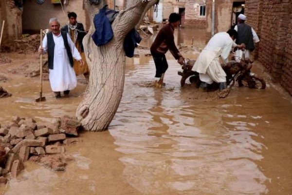 В Афганистане во время наводнения погибли 16 человек