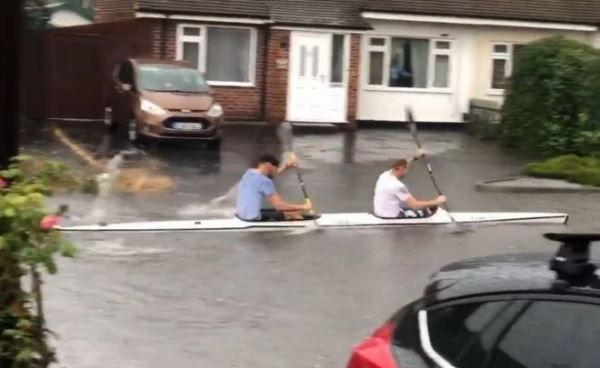 Юго-восточная часть Англии пережила внезапное наводнение: за 2 дня выпало 152 мм дождя